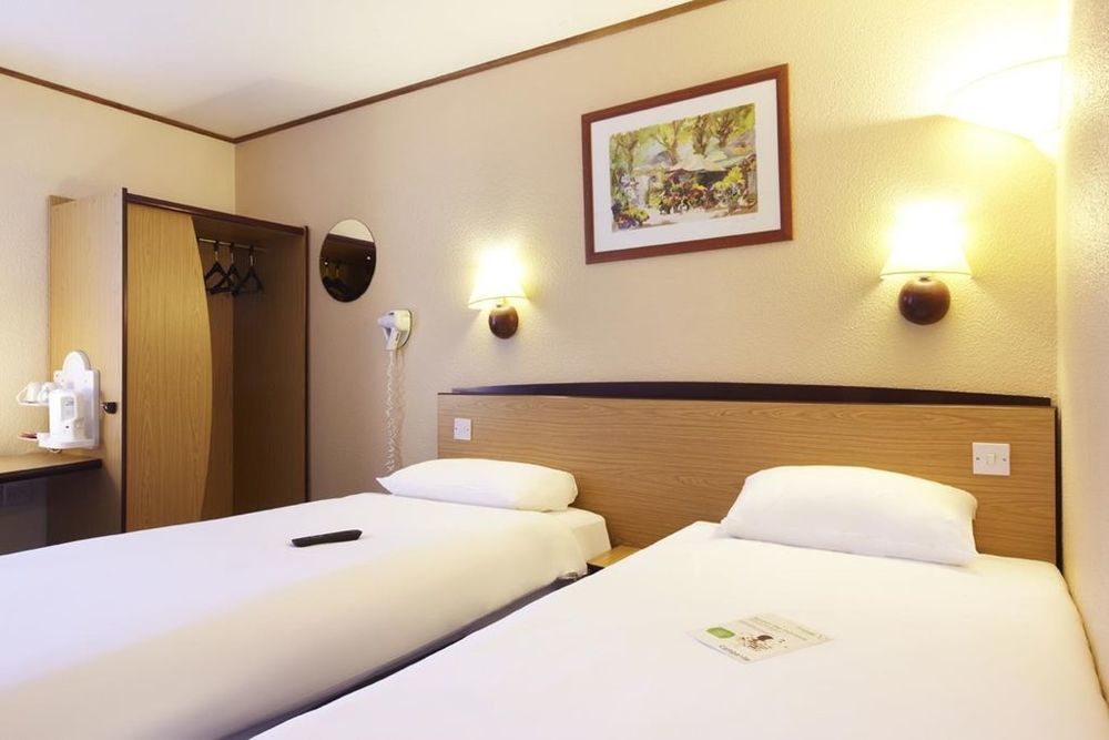 Campanile Hotel 2*